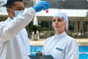 laboratorio de AGUAS medellin (2)